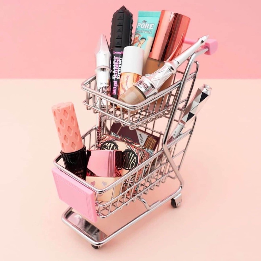 🆕 7 PIECE MAKEUP MYSTERY BOX! 💅🏻🧖🏼♀️ - Picture 2 of 3